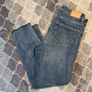 Stonefield Women's Blue Raw-Hem Cropped Straight Jeans Size 29x27